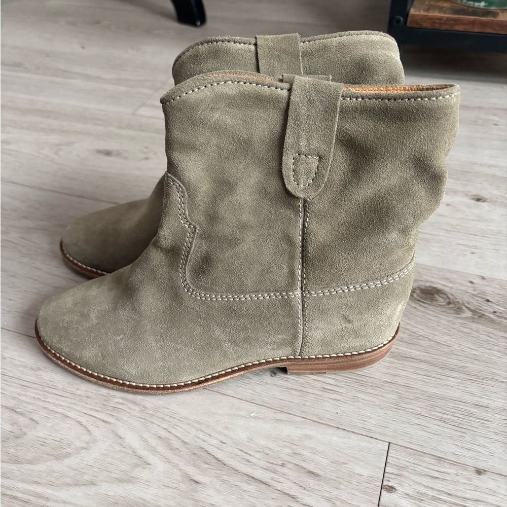 Isabel Marant Crisi suede ankle boot in an olive green - Picture 2 of 8